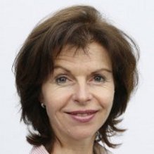 Christine Holm